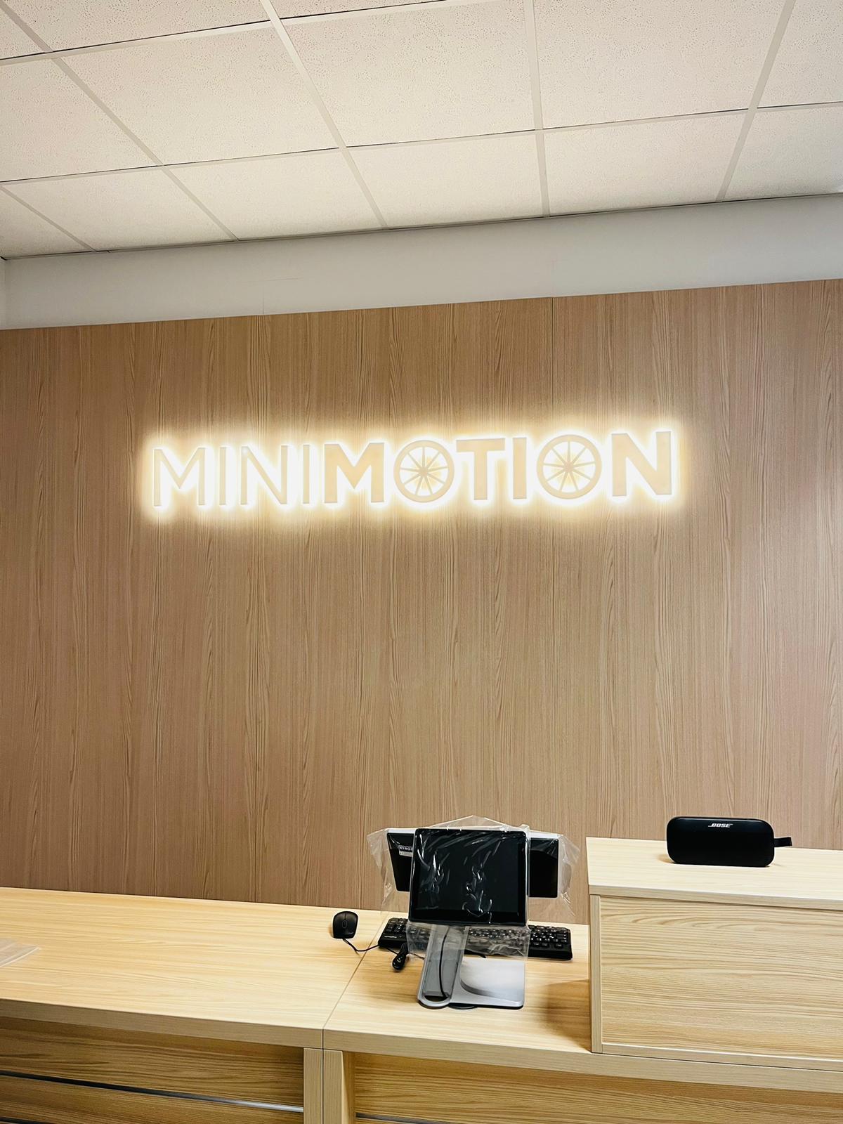 Logowand @MiniMotion