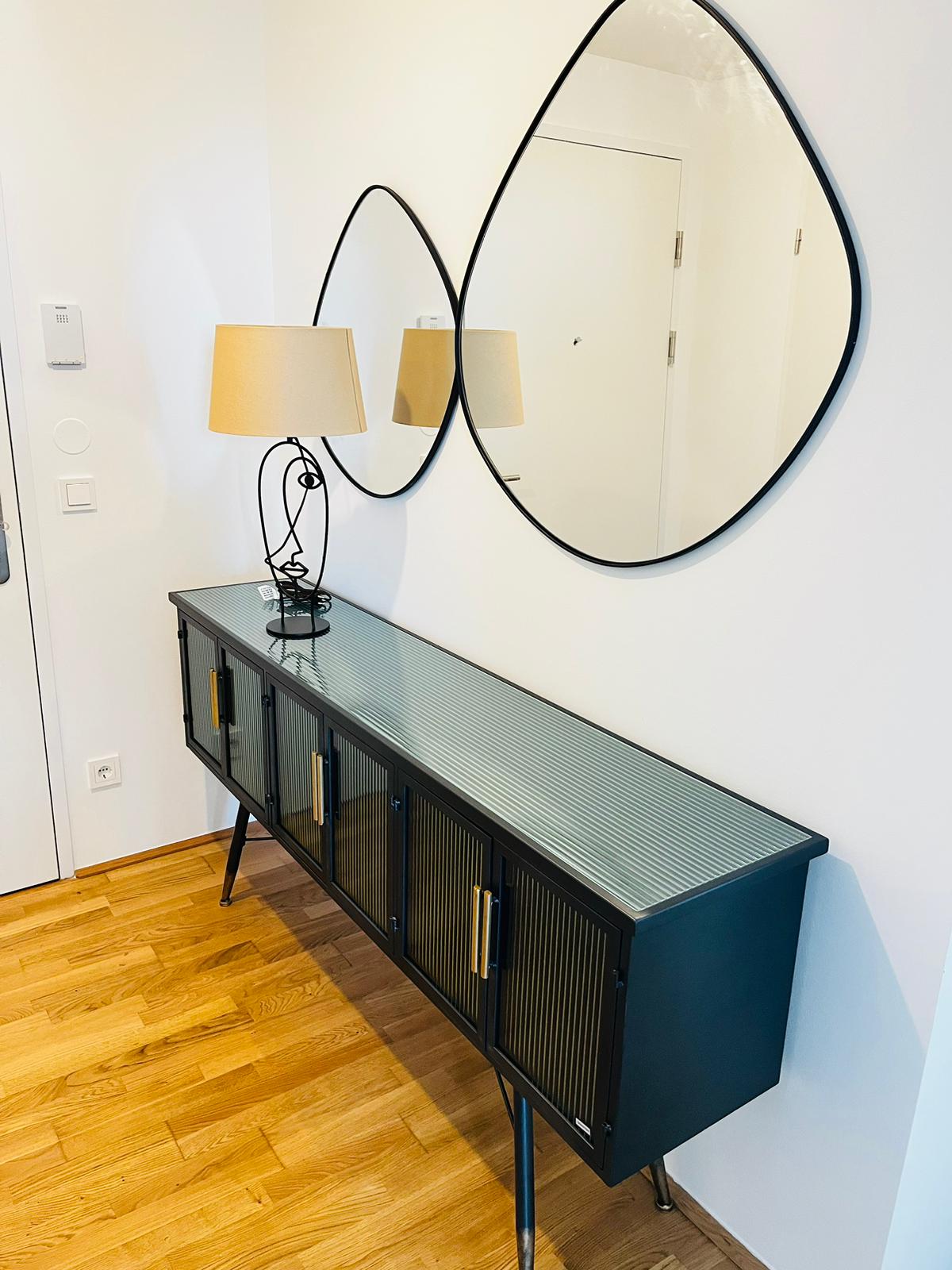 Kommode im Eingangsbereich